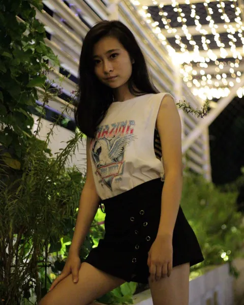 real girls are never perfect and perfect girls are never real 😊