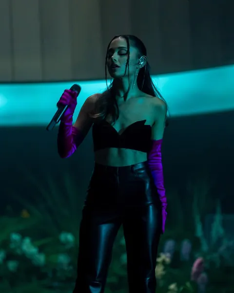 Ariana Grande featured post