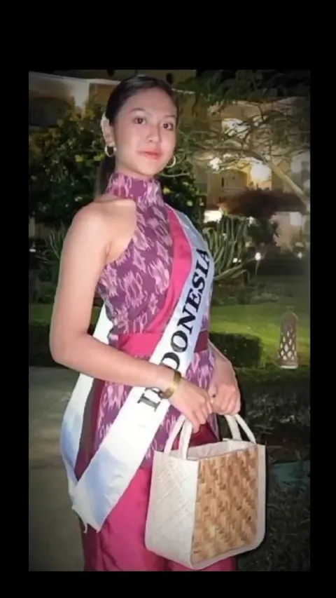 Miss Eco Teen Indonesia 2022
Jasmine Horman (@jasminehrman) wrapped in Jumpsuit by @geliss_nasrulari