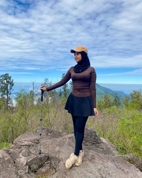 ini namanya Gunung Lavv-U kan?🤏🏻🫶🏻

—Gunung Lawu, 30 Mei 2025⛰️