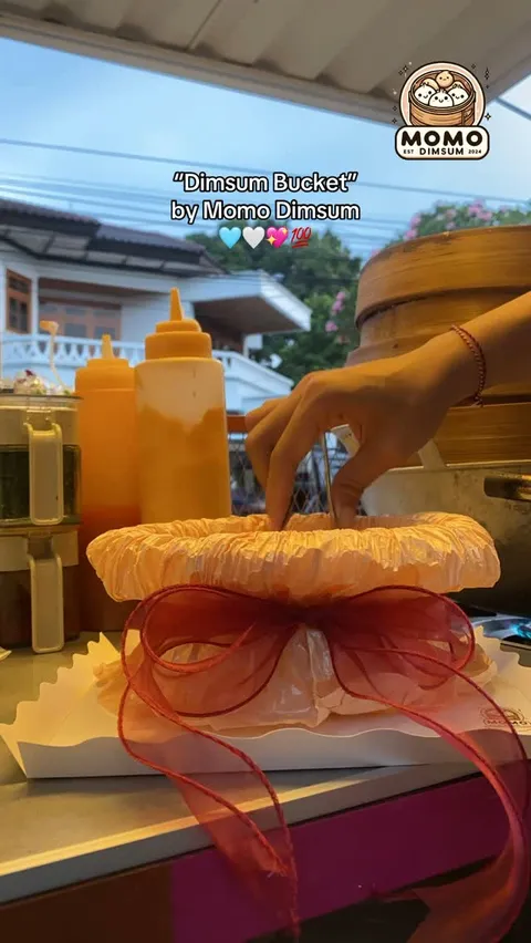 Dimsum Bucket by Momo Dimsum🩵💖🤍💯

Order via WA sekarang‼️😍

#momodimsum99 #dimsumjakartabarat #