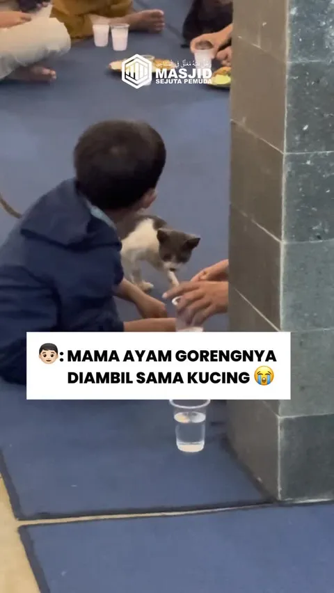 Video ini mengandung Bawang🥹
Siapa disini yang kangen ibu❤️
.
#masjid #marbot #masjidsejutapemuda