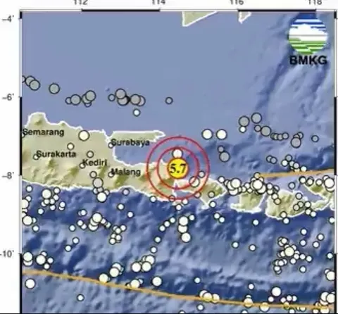 Gempa Mag:5.7, 25-Sep-25 16:04:12 WIB, Lok:7.82 LS,114.47 BT (46 km TimurLaut BANYUWANGI-JATIM), Ked