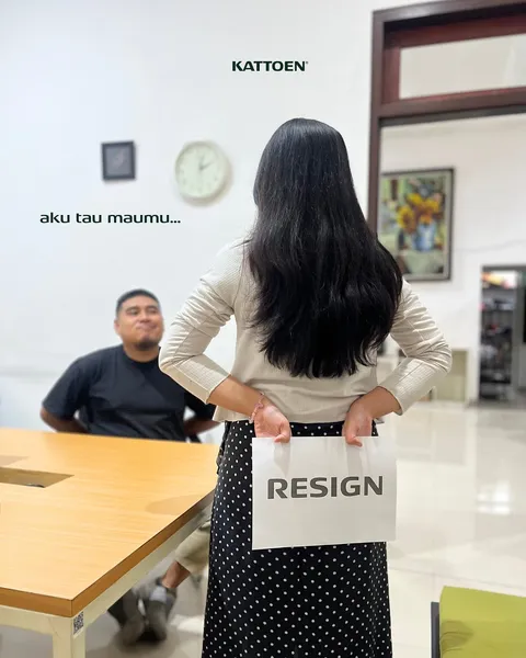 bonus + produk gratis + diskon keluarga 🤣🤙🏻

*bentar mintoen sembunyi dulu*

#kattoenthedailycomp