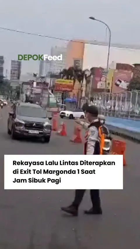 Satuan Lalu Lintas Polres Metro Depok memberlakukan rekayasa lalu lintas di kawasan Exit Tol Margond