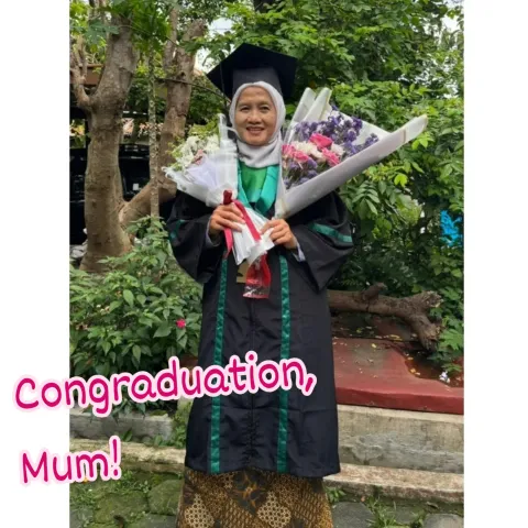 Belajar Tidak Mengenal Usia.
Sabtu menjadi momen penting bagi keluarga besar. 35 tahun yang lalu Ibu