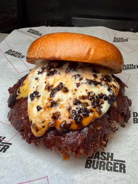 IRELANDβS BEST BURGER IS COMING TO @burger_fest_uk
Possibly one of the best flavour combinations yo