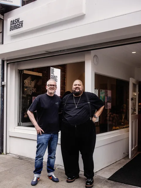 A look back at @dashburger_ βs collab with @alvincailan on Sunday - what a turnout! π
For anyone