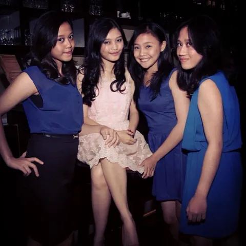 Night out👠 @_pnvl @anindyyya @isyarhm