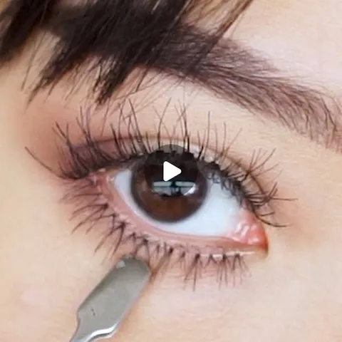 2,988 likes, 41 comments - agustine.gozali on January 16, 2018: "I rarely use bottom lashes but this