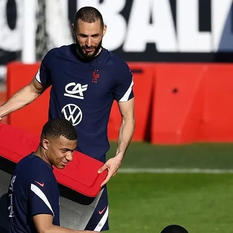 2M likes, 4,695 comments - k.mbappe on May 30, 2021: "🇫🇷🗣...".