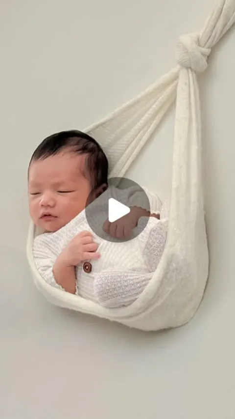 32K likes, 112 comments - meiraniap on November 28, 2024: "Finally meet my little miracle 👶🏻🤱🏻🤍