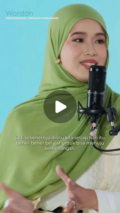 334 likes, 4 comments - wardahbeauty on March 27, 2025: "Menjadi perempuan kuat berarti berani melan