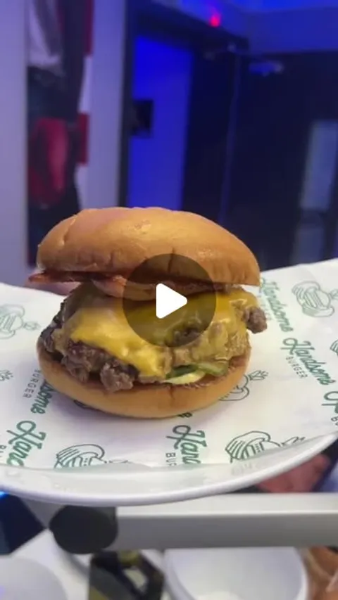 275 likes, 9 comments - radionova100 on April 11, 2025: "#FRYday #tastetest time - here's the @hands