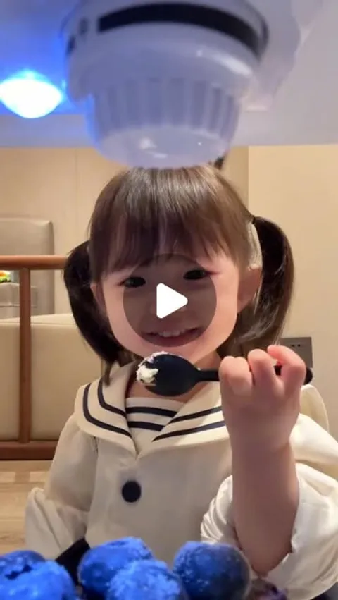 13K likes, 97 comments - xiwenwyo on May 3, 2025: "โ๏ธ๐ๅฏ็ฑๅฎๅฎ
.
ๆ้ณ๏ผWbkylvx
.
.
#chinesekids #chine
