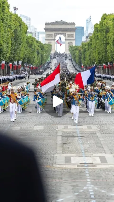 354K likes, 3,576 comments - emmanuelmacron on July 14, 2025: "Terima kasih atas kehadiran Anda di h