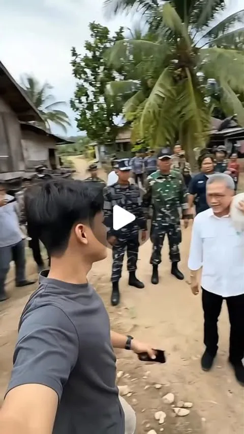 320K likes, 4,153 comments - tannrap on December 14, 2025: "senang sekali bisa bertemu para tokoh po
