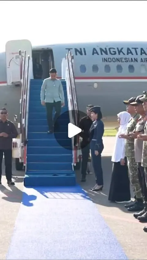 36K likes, 1,044 comments - gibran_rakabuming on March 6, 2026: "Memimpin rapat koordinasi bersama G