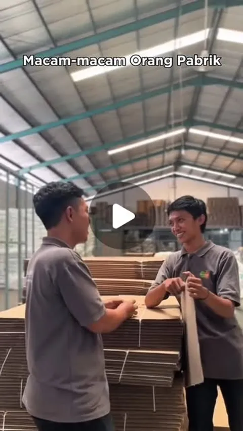 42 likes, 7 comments - goldensunkist.official on May 5, 2026: "kalo kamu tim yang mana?
kalo mimin s