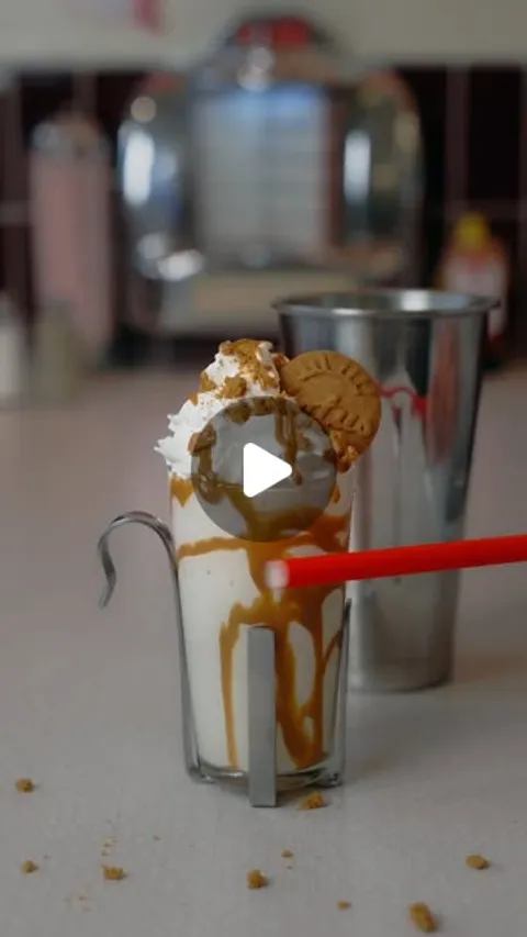 16 likes, 1 comments - eddierockets on April 24, 2026: "Shake it ‘til you make it 🤩
Thick, creamy,