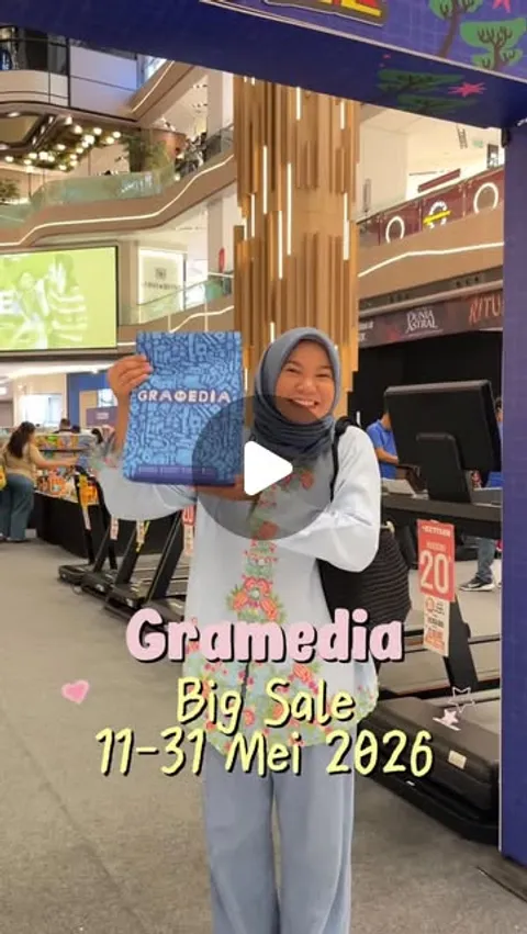 598 likes, 53 comments - chillwithcilla on May 17, 2026: "Ada Gramedia Big Sale di Pakuwon Mall Beka