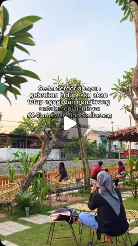 Kadang hidup memang nggak selalu berjalan sesuai rencana.
Tapi setidaknya, selalu ada tempat untuk b